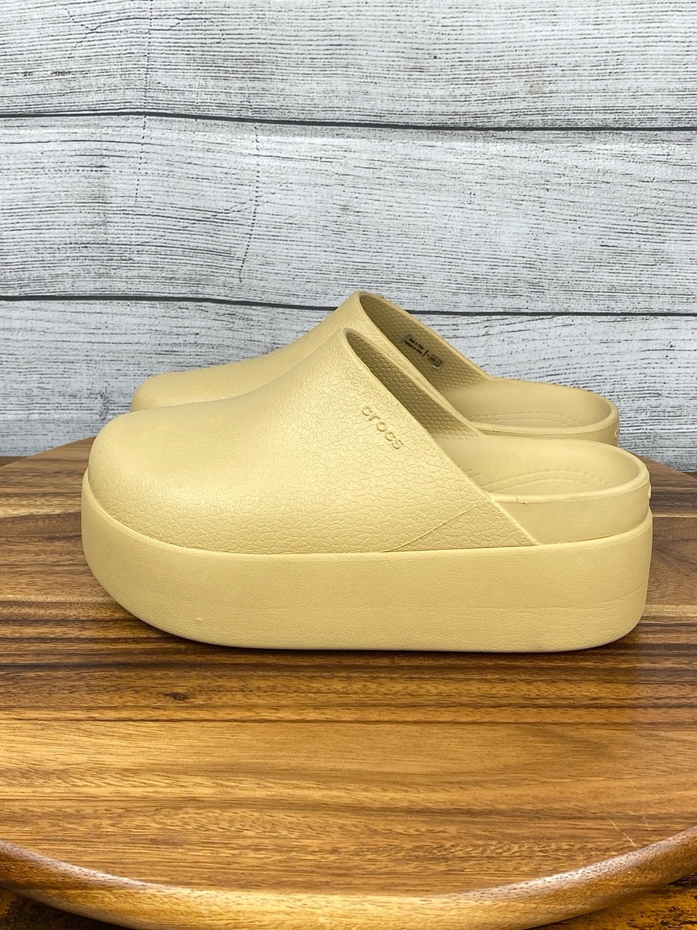CROCS Dylan Platform Clogs Wheat Tan Women’s Shoe Size 6